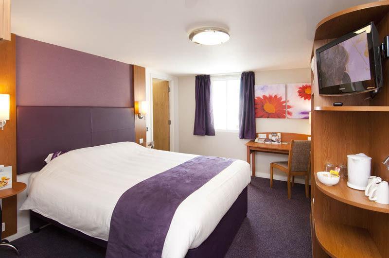 Premier Inn Worcester Exterior photo